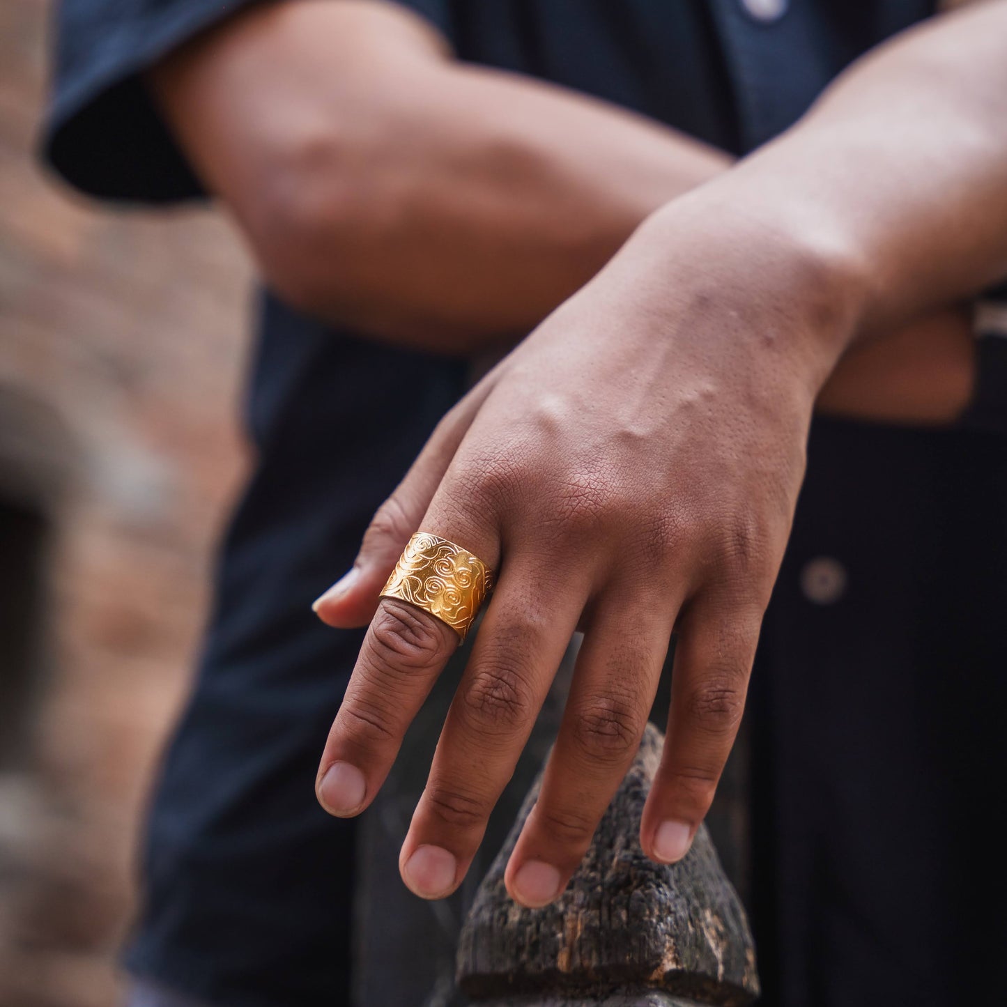 Qasra Ring