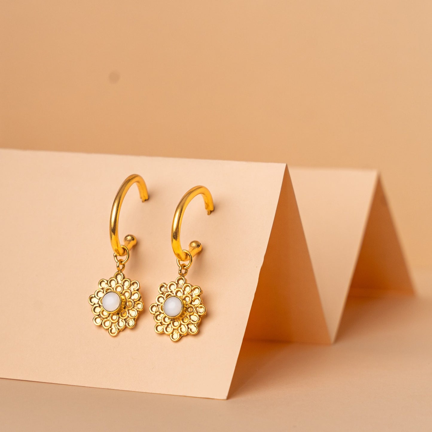 Mira Hoops