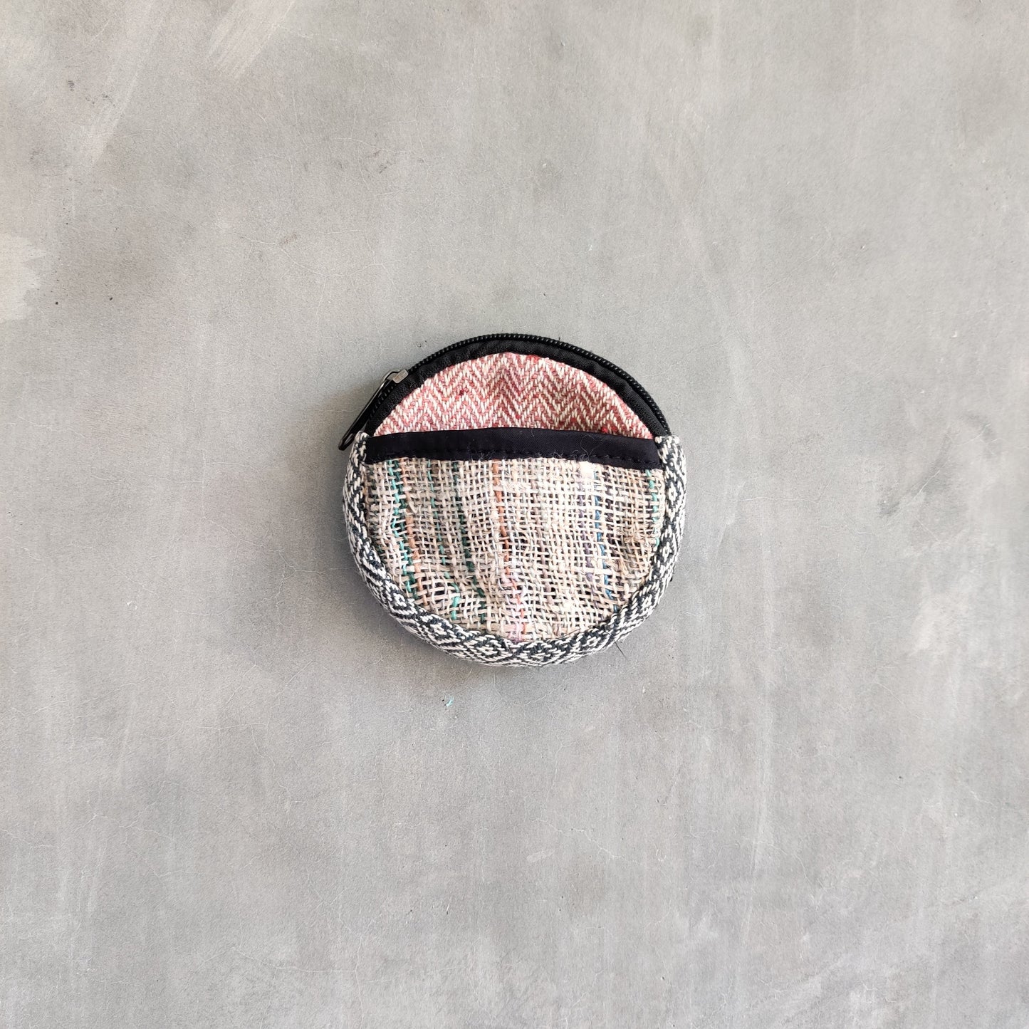 Round Pouch