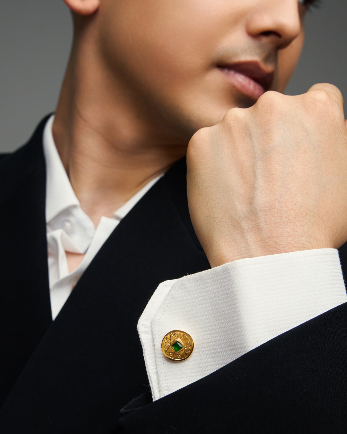 The Royal Cufflink