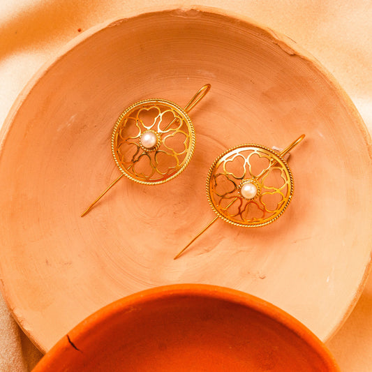 Manira Earcuff