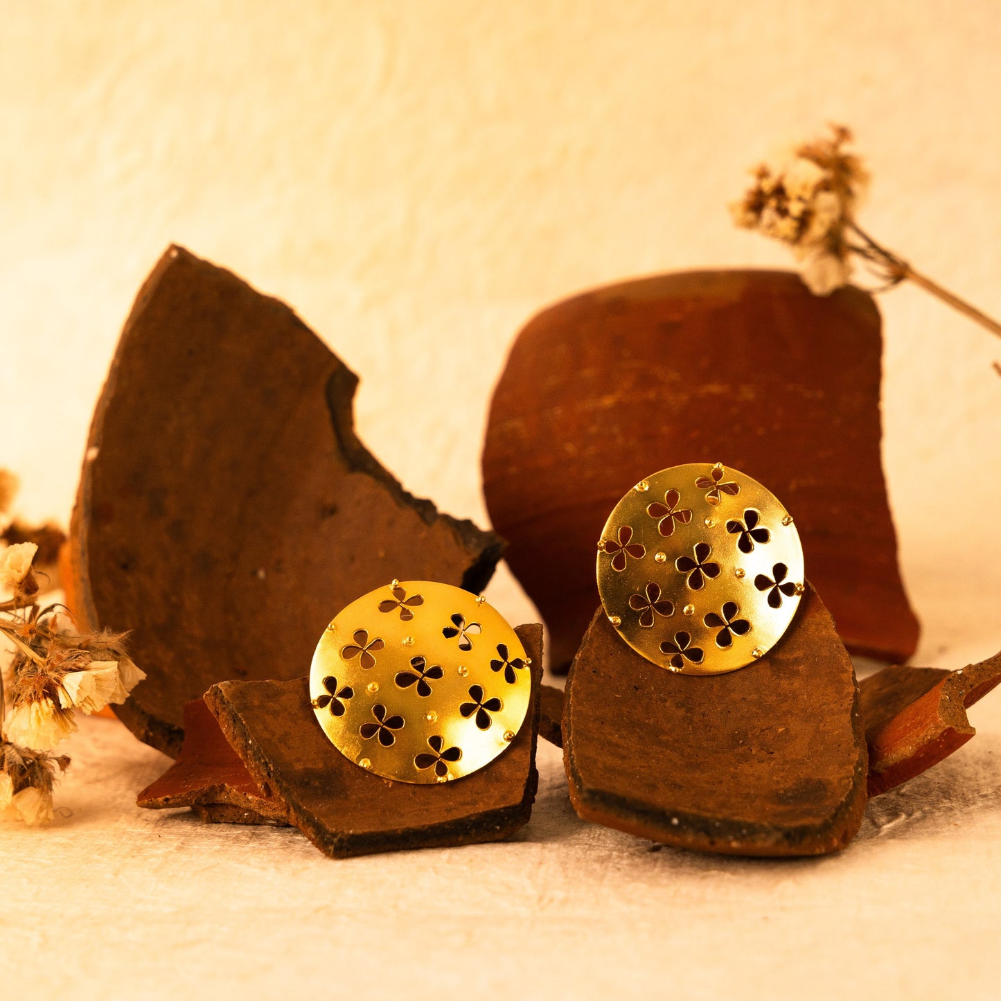 Akhi Jhyali Earring