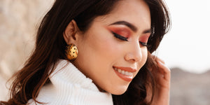 Arka " the beholder of the universe ,tht binds together one and all, spreading it's warmth n blaze piercing through the mighty himalayas This dome shape earring symbolises the majestic sun which depicts inner radiance.